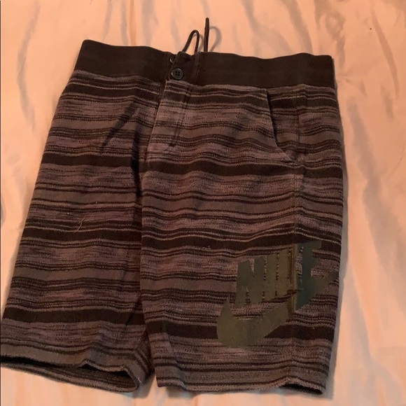 Nike shorts - Picture 4 of 4